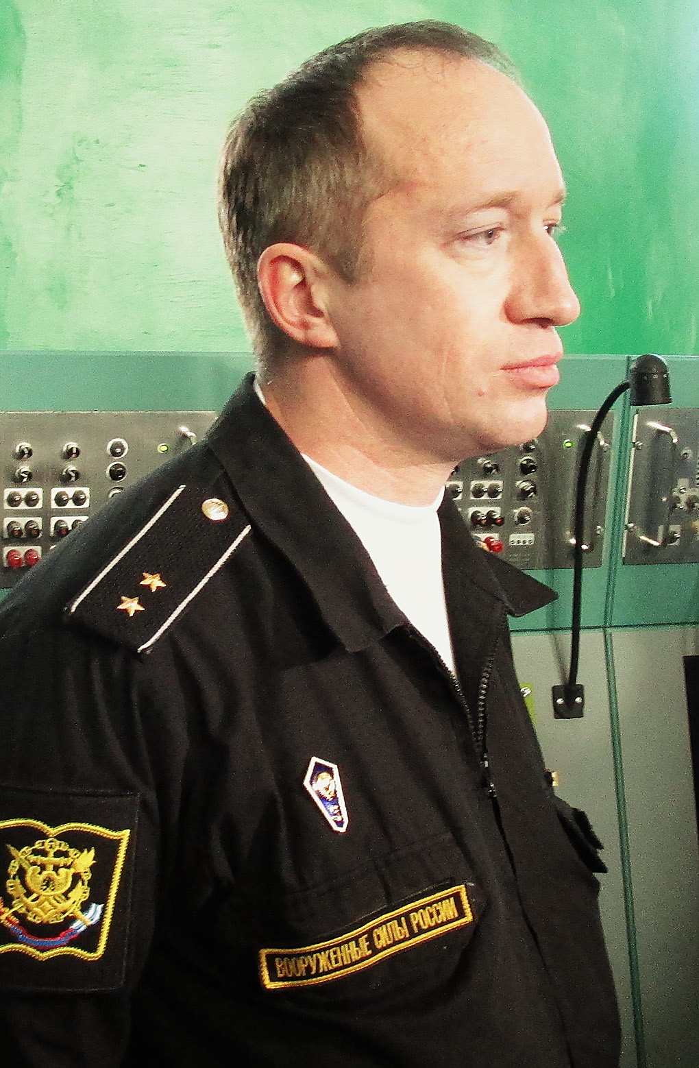 Мичман Андрей Емельянов.