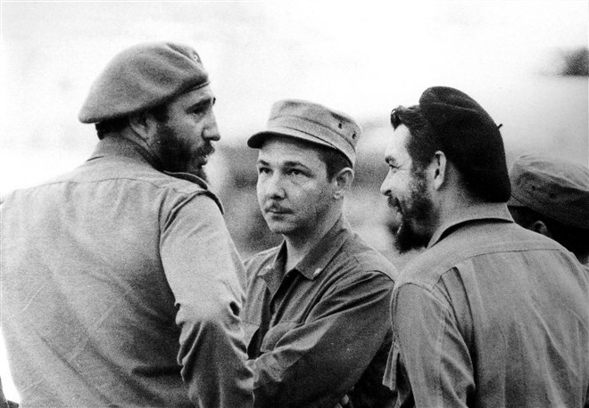 Лидеры свободной Кубы Фидель и Рауль Кастро, Эрнесто Че Геварв.