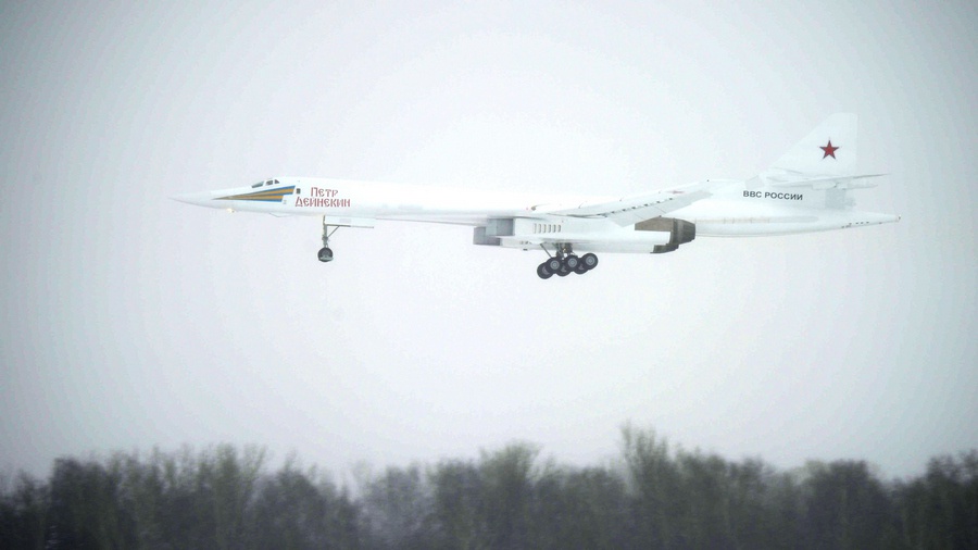 В январе 2018 года на аэродроме Казанского авиазавода в присутствии Президента России Владимира Путина состоялась первая демонстрация обновленного Ту-160М.