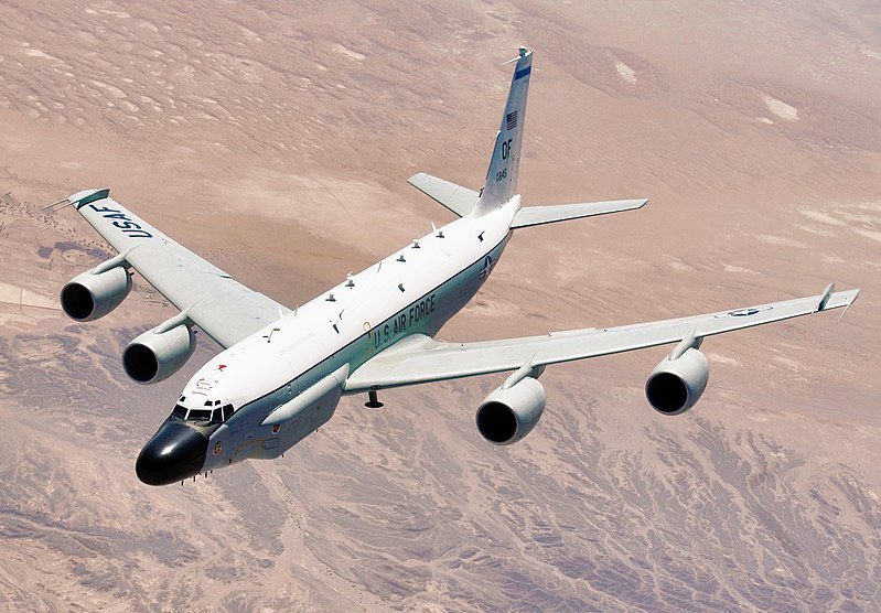 Самолёт-разведчик RC-135.