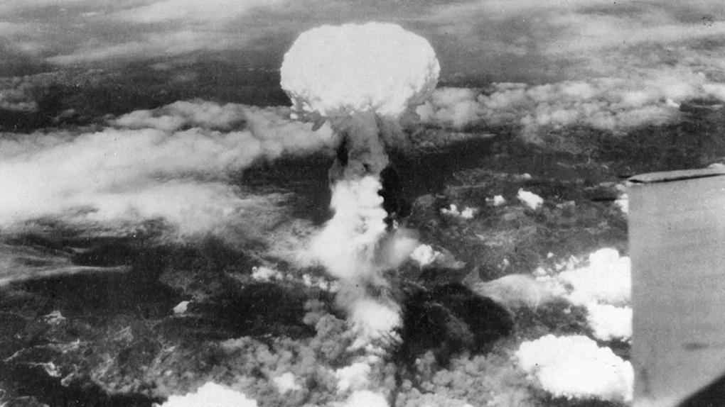 Атомный «гриб» над Нагасаки.