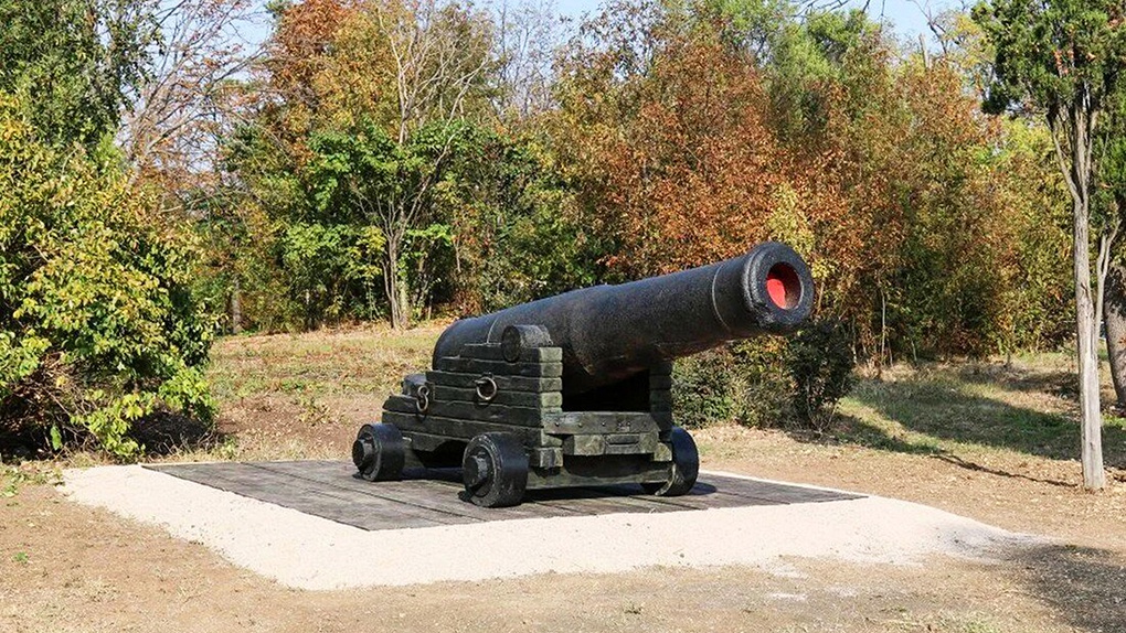 68-фунтовая бомбическая пушка (Малахов курган).