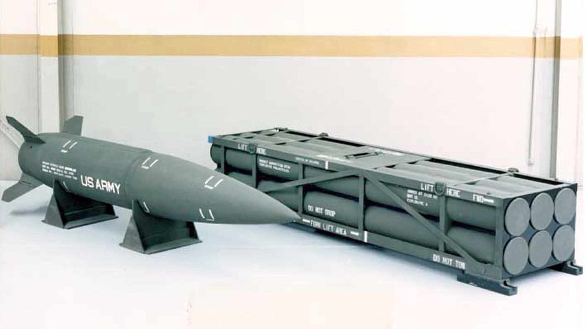 Тактическая ракета из семейства боеприпасов ATACMS.