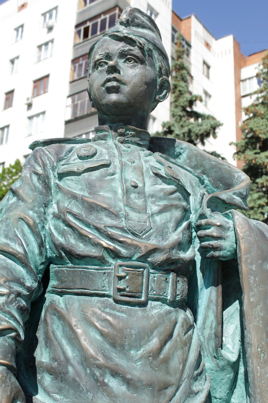 Памятник Сынам полка.