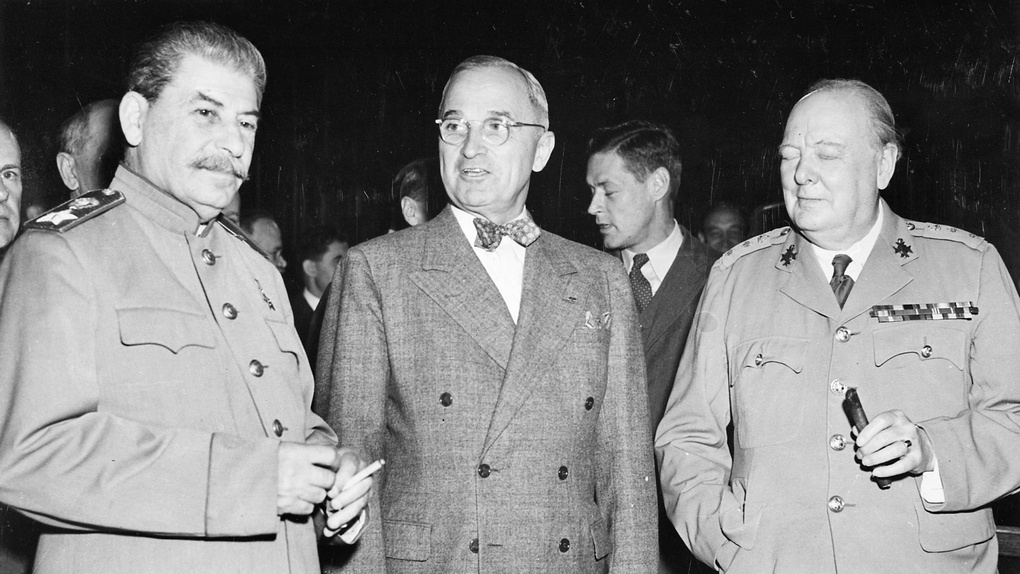 И.В. Сталин, Г. Трумэн и У. Черчилль на Потсдамской конференции.