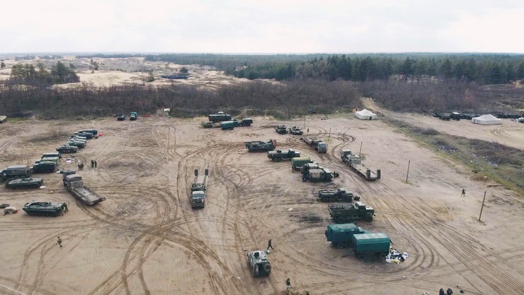 Брошенная военная техника и база ВСУ под Херсоном.