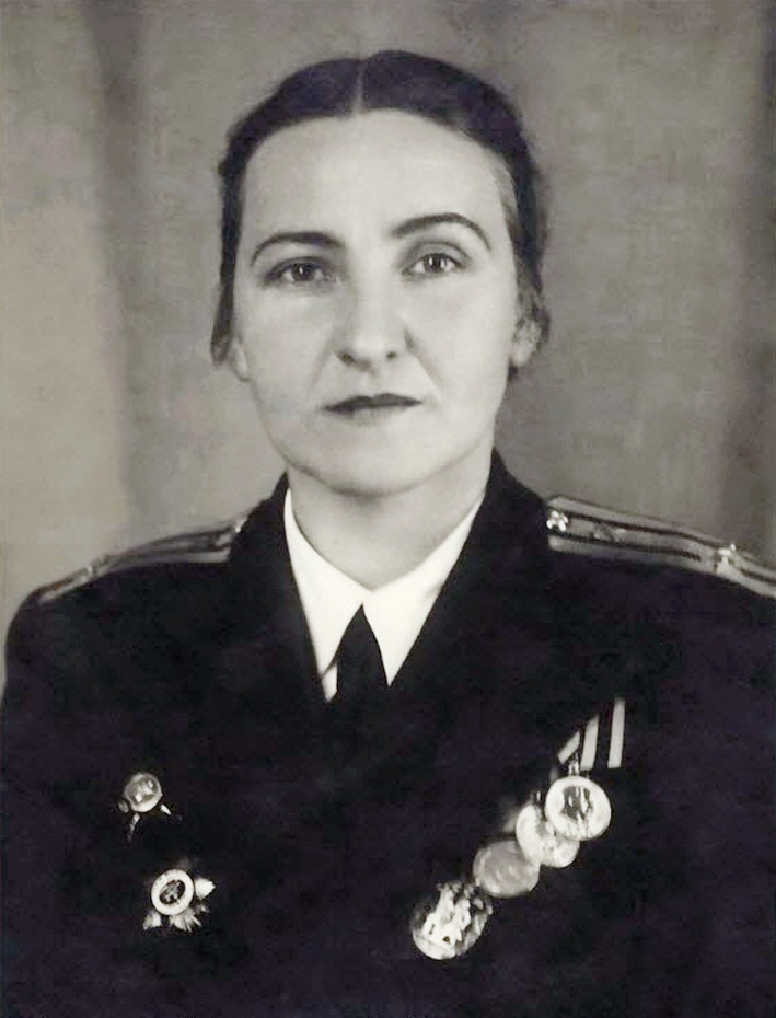 Нина Соколова. Фото 1943 года.