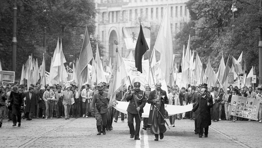 Шествие украинских националистов в 1991 году.