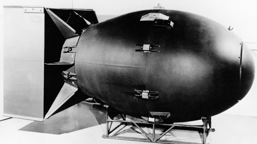 Американская атомная бомба «Толстяк» сброшенная на японский город Нагасаки 9 августа 1945 года.