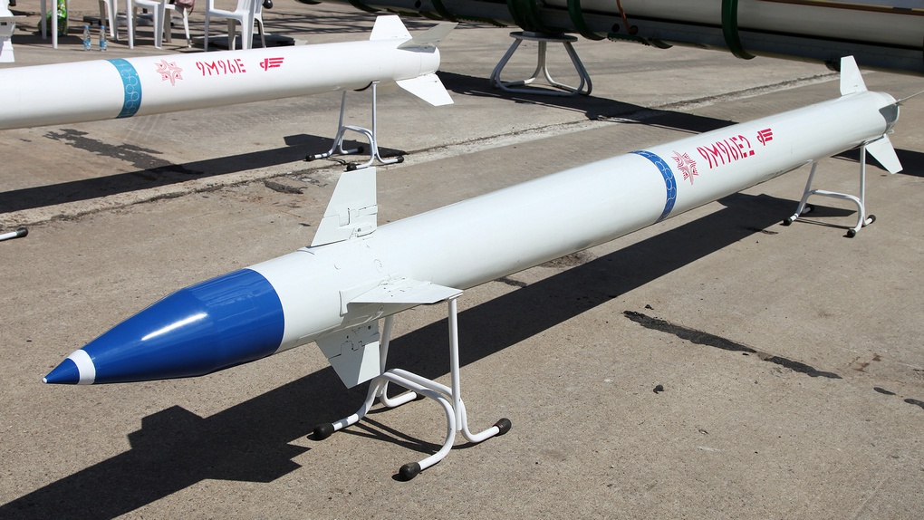 Общий вид ракеты 9М96Е2.