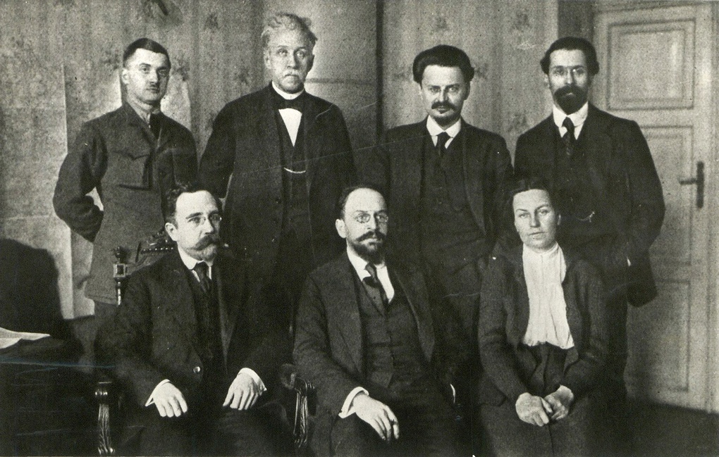Второй состав советской делегации в Брест-Литовске.