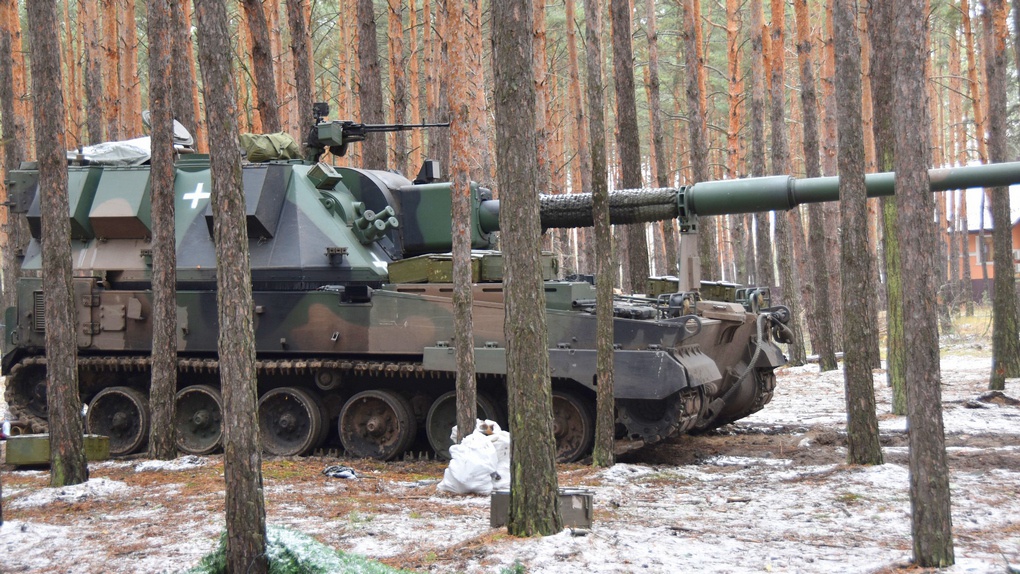 Самоходная артиллерийская польская установка Krab на Украине.