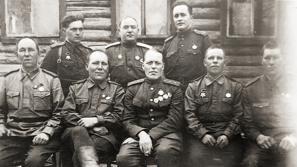 Фото с генерал-лейтенант Владимиром Романовским.