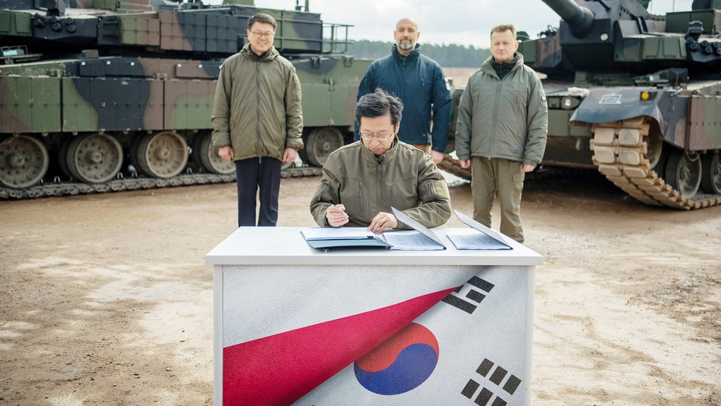 Подписание соглашения о передаче Польше корейской техники.
