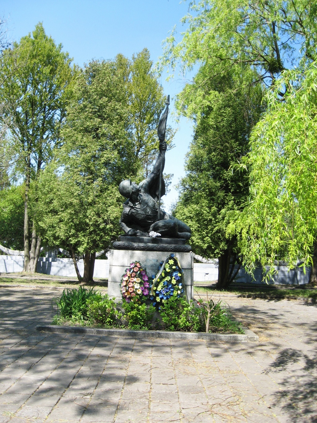 Памятник на могиле Александра Марченко (см. в тексте) на Холме Славы во Львове.
