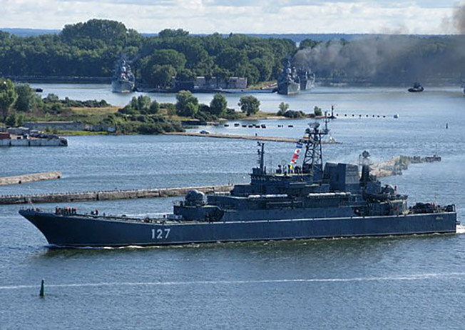 Большой десантный корабль «Минск».