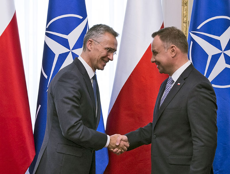 Президент Польши Анджей Дуда и генеральный секретарь НАТО Йенс Столтенберг.