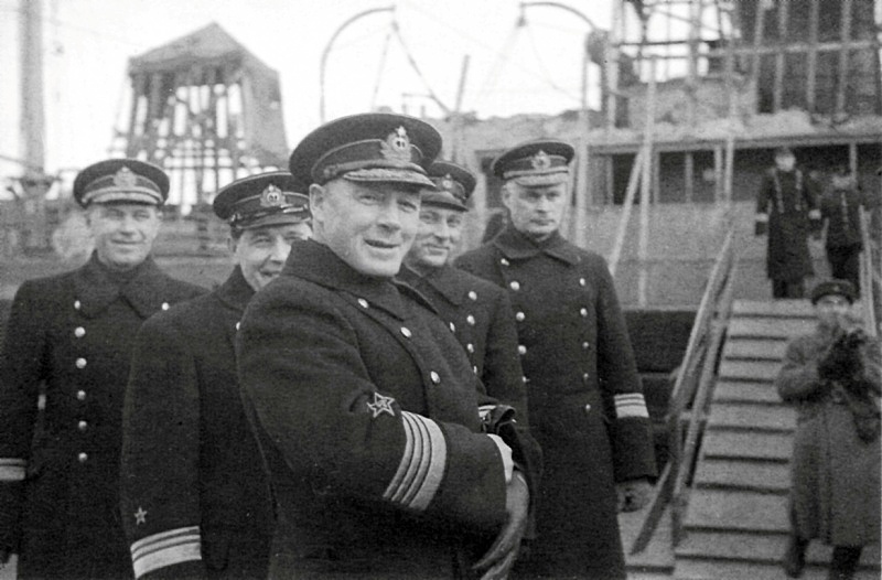 Нарком ВМФ адмирал Николай Кузнецов.