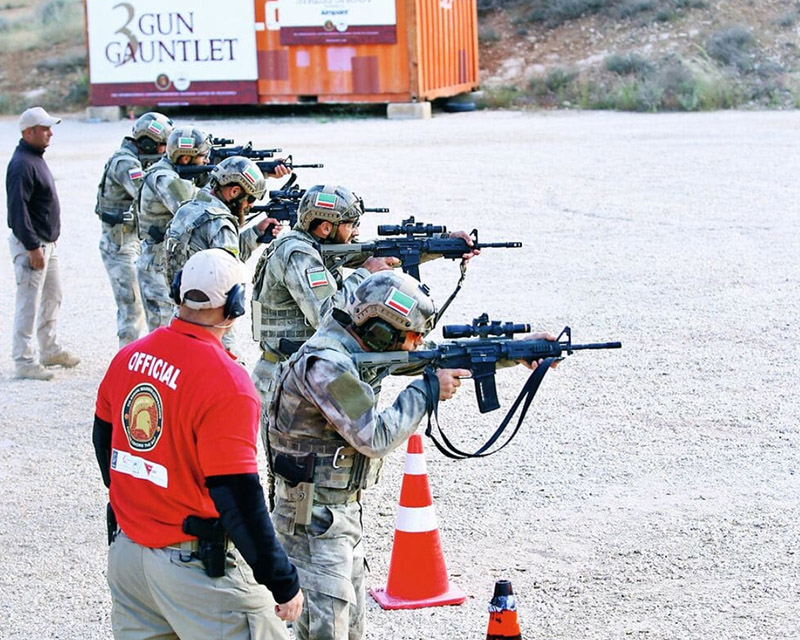 Команда из РФ на огневом рубеже во время ЧМ среди спецподразделений, проходившего в Иордании.