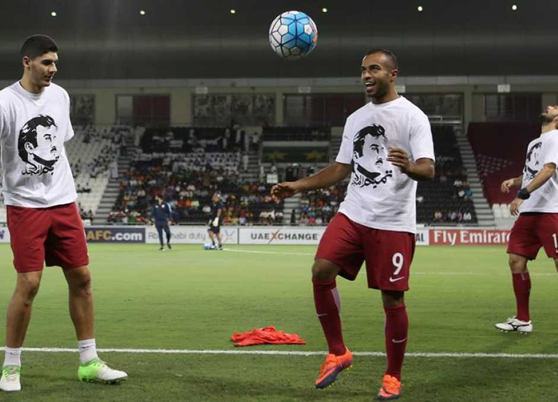 Футбол по-катарски, футболки с эмиром.