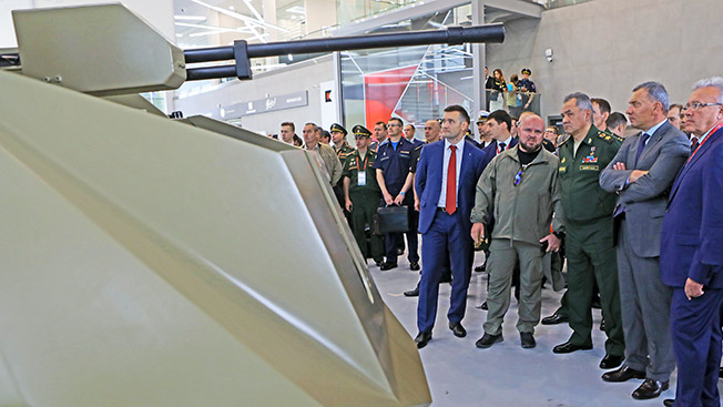 1254 оборонно-промышленных предприятия России показали на форуме продукцию военного и двойного назначения.