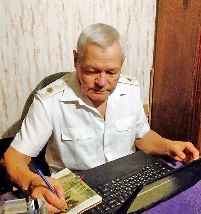 Контр-адмирал Виктор Свиридов.