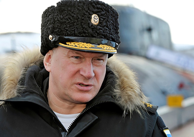 Командующий Северным флотом адмирал Николай Евменов.
