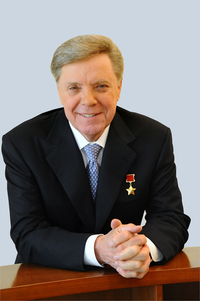 Герой Советского Союза генерал-полковник Борис Громов.