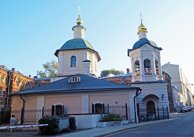 Радонежского в крапивниках. Церковь Святого Сергия Радонежского. Часовня Святого Сергия Радонежского. Храм Сергия в Крапивниках. Храм св Сергия Радонежского цветной бульвар.