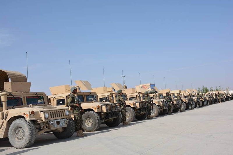 Новая военная техника поставленная США для афганской армии.