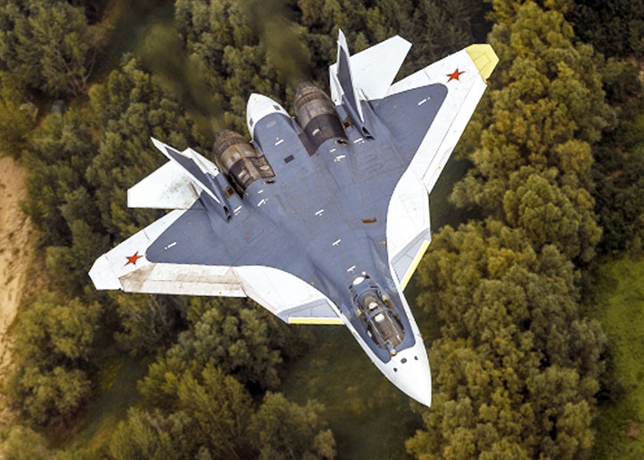 Истребитель Су-57.