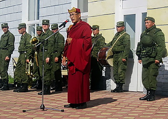 Лама Мурочинского монастыря-дацана, сержант запаса Баир Батомункуе.