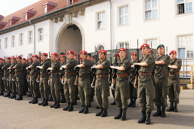 Австрийские солдаты-мусульмане в казарме Марии-Терезии.