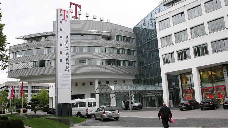 Немецкий телекоммуникационный холдинг Deutsche Telekom AG.