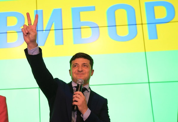 Актер Владимир Зеленский набрал большее количество голосов.