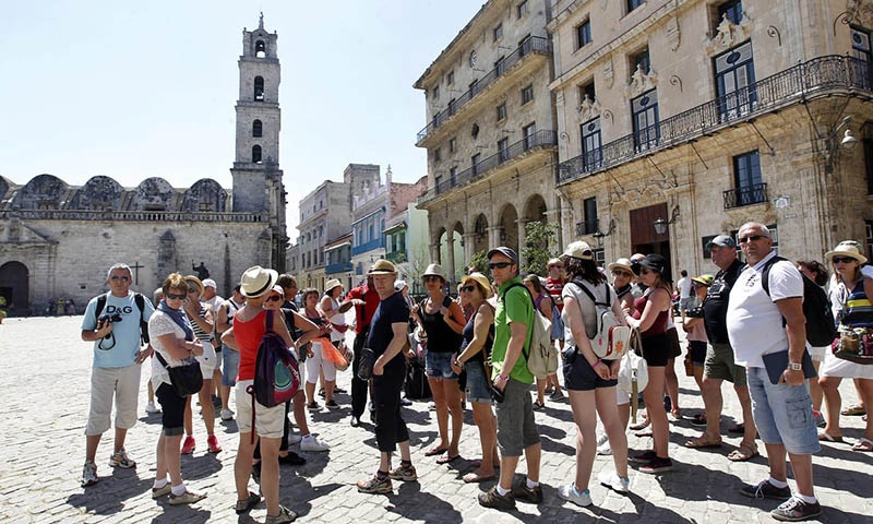 Испанские компании активно развивают на Кубе туризм и гостиничный бизнес.