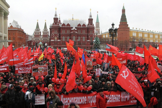 Вторая попытка пятой колонны перевести Россию на западные рельсы опиралась, как и подобает, на левую идею.