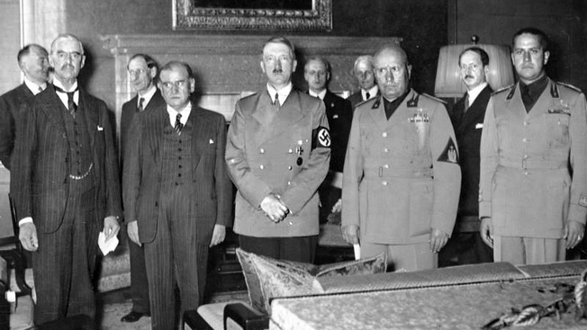 Подписание Мюнхенского соглашения, сентябрь 1938 года поставило под угрозу безопасность всего европейского континента и открыло путь ко Второй мировой.