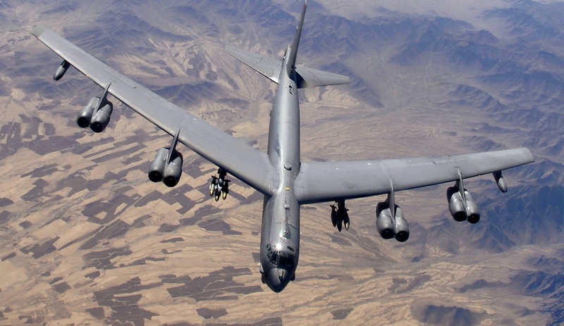 B-52H в небе Афганистана.