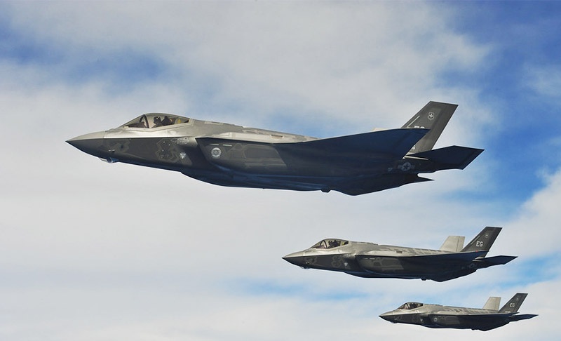 США заставляют своих союзников покупать свои истребитеди F-35.