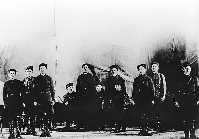 Первый концерт ансамбля в Центральном доме Красной Армии 12 октября 1928 года.