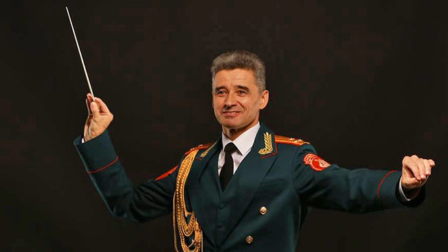 Геннадий Саченюк: «Мы служим великой песне, которая объясняет, кто мы, какие мы и откуда в нашем народе берётся великое чувство патриотизма, без которого невозможно защищать Родину» Геннадий Саченюк: «Мы служим великой песне, которая объясняет, кто мы, какие мы и откуда в нашем народе берётся великое чувство патриотизма, без которого невозможно защищать Родину»