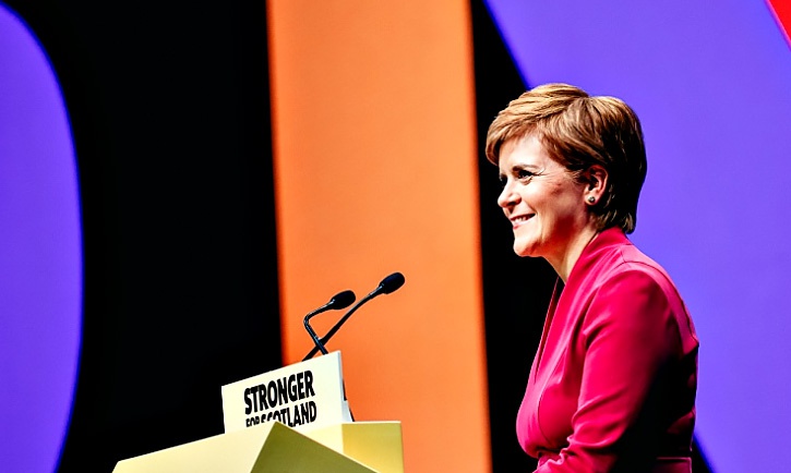 Выступая на партийной конференции ШНП в Абердине 15 октября, Стерджен заявила, что будет добиваться проведения референдума о независимости.