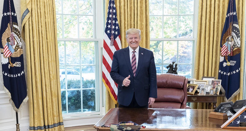 Дональд Трамп - такой незатейливый и прямолинейный политик.
