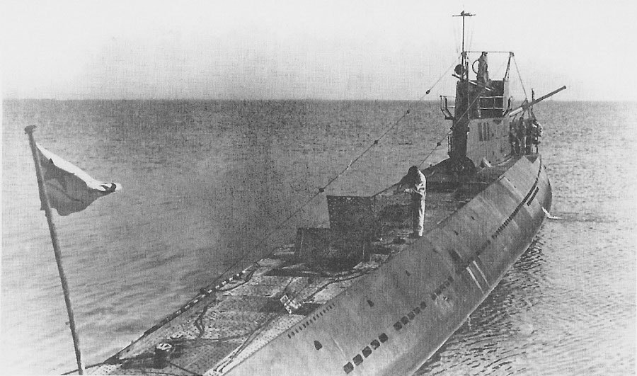 Советская подводная лодка «С-7».