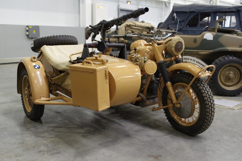 BMW r75 Sahara Camo