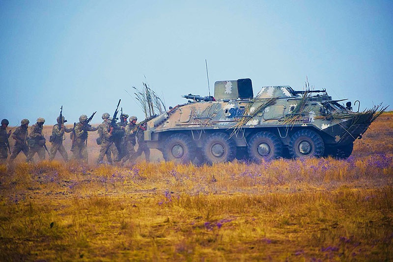 Украина находится на низком старте антироссийской войны и готовит крупную провокацию против Крыма.