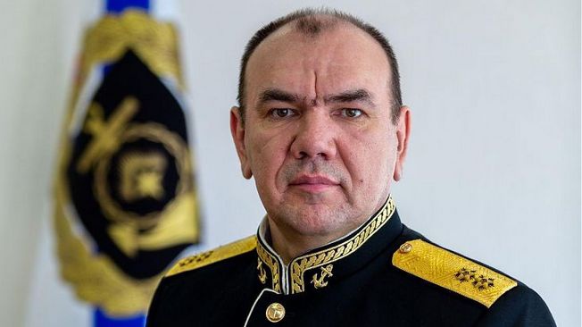 Вице-адмирал Александр Моисеев: «Североморцам выпала честь первыми в отечественном Военно-морском флоте осваивать атомные подводные лодки» Вице-адмирал Александр Моисеев: «Североморцам выпала честь первыми в отечественном Военно-морском флоте осваивать атомные подводные лодки»