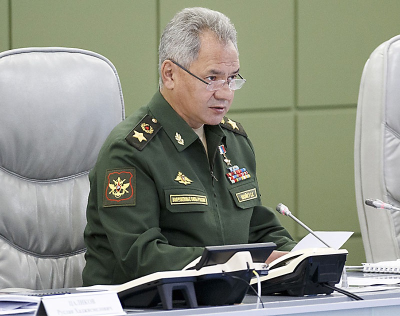 Министр обороны Российской Федерации генерал армии Сергей Шойгу на селекторном совещании с руководящим составом Вооружённых сил РФ.
