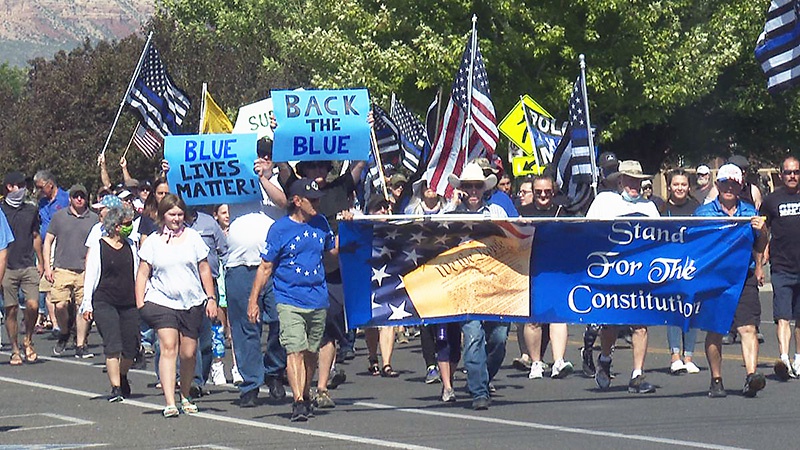 Созданное в поддержку полиции движение Blue Lives Matter может быть использовано в противовес движению Black Lives Matter.